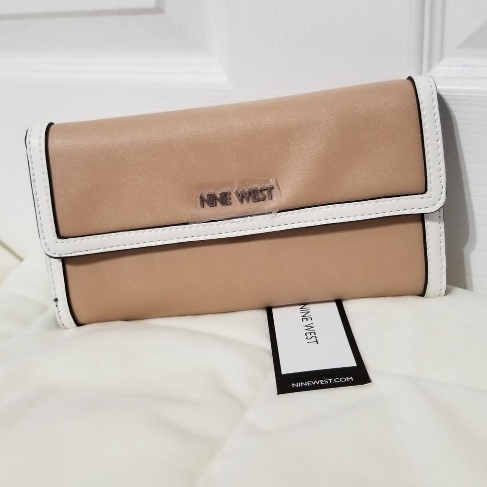 Nine West Beige/White Wallet
